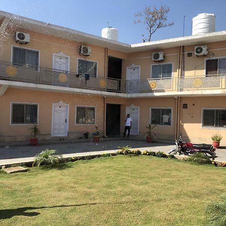 Hotel Islamabad Crown Ραβαλπίντι Εξωτερικό φωτογραφία